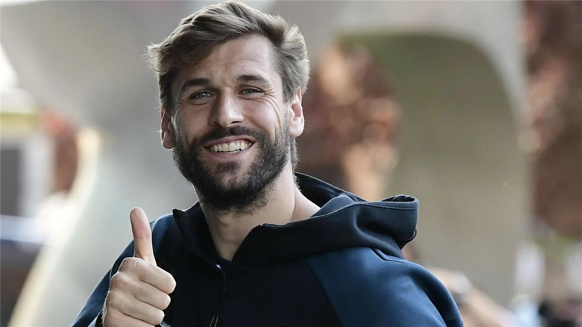 يورينتي يكشف الفريق المرشح للفوز بـ كأس العالم للأندية.. ويوضح فرص الأهلي أمام بورتو