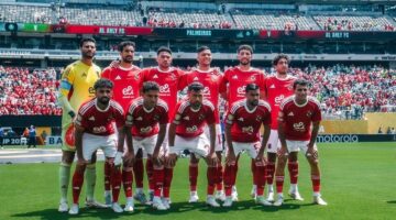 محمد بركات مشيدًا بلاعب الأهلي: يجب وضع التشكيل حوله