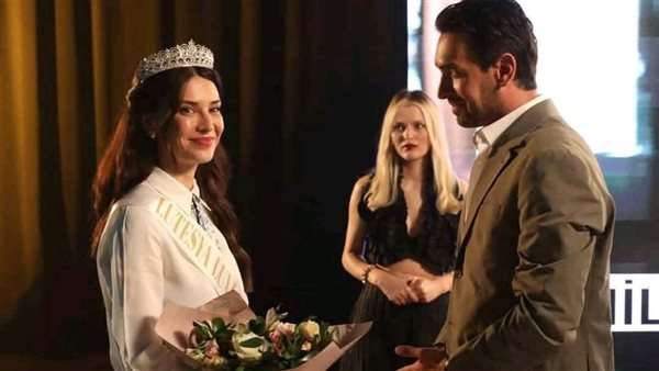 مسلسل الغرفة المزدوجة الحلقة 5.. توتر العلاقة بين نيلوفر وكان