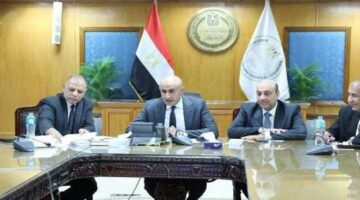 تحويل الطالب الذي يغش أثناء الامتحان إلى لجنة خاصة لاستكمال الامتحانات