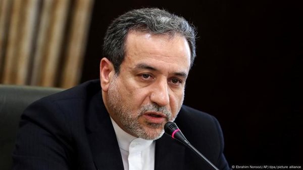 وزير الخارجية الإيراني: البرنامج النووي مستمر