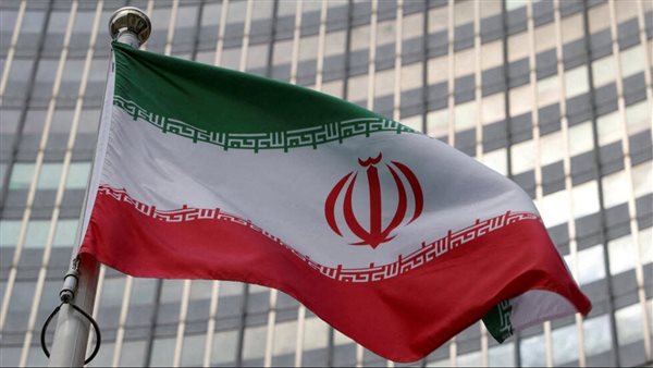 إيران تعلن إعادة فتح مجالها الجوي جزئيًا