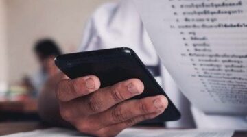 جروبات الغش تنشر صور امتحان فيزياء الثانوية العامة بعد توزيعه باللجان