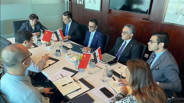 وزير الاستثمار يستعرض فرص الاستثمار بالسوق المصري مع مسؤولي 6 شركات صينية كبرى