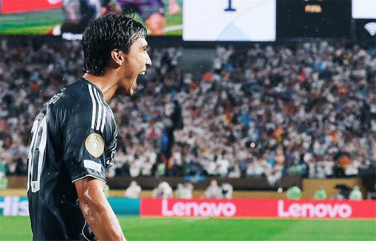 فيديو | حسم الصدارة.. جونزالو جارسيا يسجل هدف ريال مدريد الثالث أمام سالزبورج
