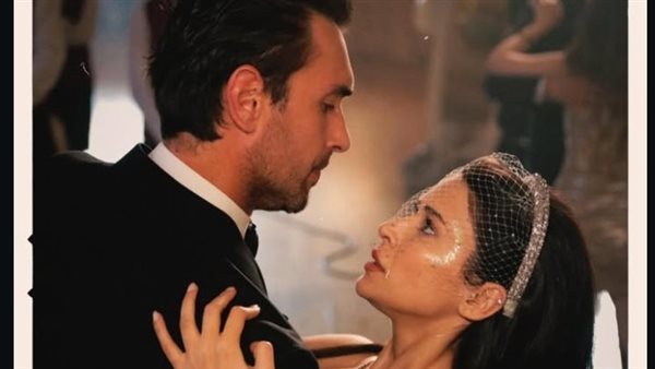 مسلسل الغرفة المزدوجة الحلقة 6.. خطوبة نيلوفر وكان