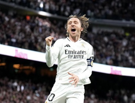 مودريتش على رادار ميلان بعد مُغادرة ريال مدريد