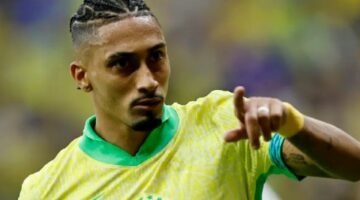 البرازيلي رافينيا يفوز بجائزة أفضل لاعب بالدوري الإسباني