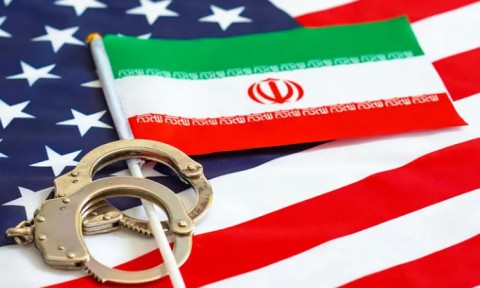 حكم بحبس تاجر تحف فنية بريطاني لتعامله مع فرد يشتبه بأنه مموّل لحزب الله