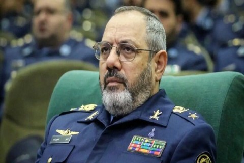 إيران تهدد بضرب القواعد الأمريكية بالمنطقة حال اندلاع صراع عسكري.. وزير الدفاع الإيراني: جاهزون للحرب وسنرد بقوة