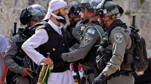 بعد الهجوم على إيران.. إسرائيل تُخلي الأقصى وتغلق الضفة الغربية واستنفار غير مسبوق لقواتها وترفع التأهب في المستوطنات