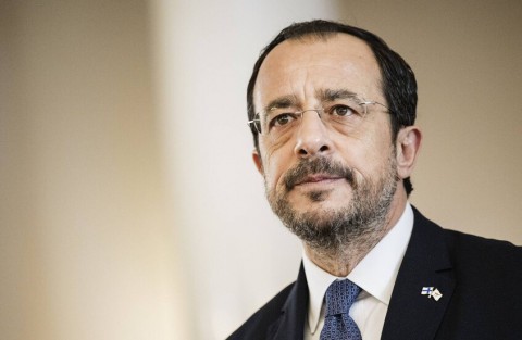 رئيس قبرص يتحدث عن طلب إيراني لنقل رسائل إلى إسرائيل.. وزير الدفاع الإسرائيلي: خامنئي يحول طهران إلى بيروت