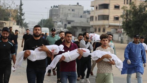غزة تباد.. إسرائيل تقتل 59 فلسطينيا الأحد بينهم أطفال ونساء وباحثون عن الطعام في عدة مناطق في القطاع