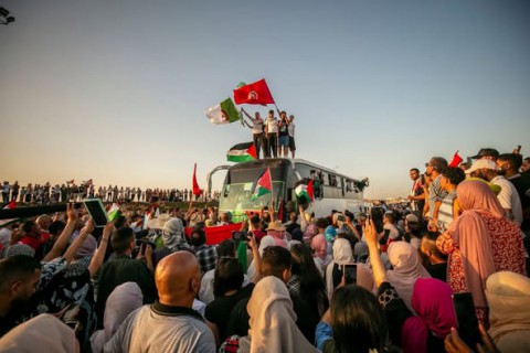 شرق ليبيا.. القافلة المغاربية ترهن عودتها لتونس بإطلاق 15 موقوفا