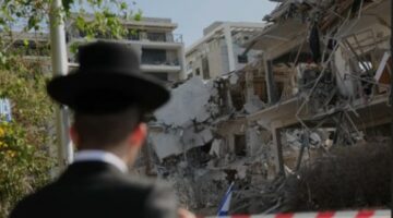 إيران.. “اللهم اضرب الظالمين بالظالمين” عبارة المُغفّلين الطائفيين ولماذا تختار إيران الليل لإطلاق صواريخها؟.. “واه إيراناه” والصاروخ الإيراني يُلبّي وما الذي دفع بالكويت مُشاهدة الصواريخ بجانب أبراجها؟ والخوف أنزل الصهاينة تحت الأرض!