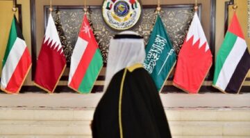 الوزاري الخليجي يُحذر من أن العدوان الإسرائيلي على إيران يحمل سيناريوهات مقلقة ويدعو لضبط النفس ووقف الأعمال العسكرية