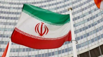 إيران تكتشف صواريخ تعمل عن بعد نشرها عملاء إسرائيليون لتدمير الدفاع الجوي الإيراني