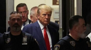 ترامب يجتمع بفريق الأمن القومي لتقييم التطورات الحرب المشتعلة بين إسرائيل وإيران.. وبن زايد يقود مساع إماراتية للتهدئة