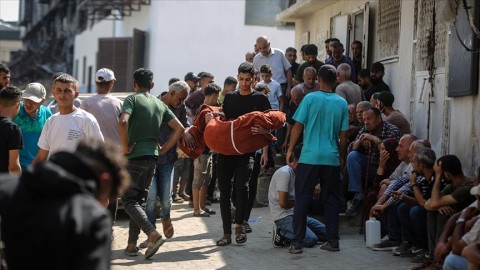 الابادة مستمرة في غزة.. إسرائيل تقتل 19 فلسطينيا بينهم 16 من منتظري مساعدات إنسانية قرب مركز توزيع وسط قطاع غزة