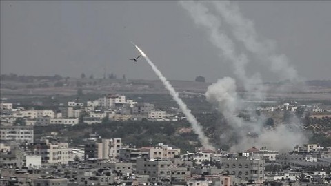 دوي صفارات الإنذار في عدة مناطق بإسرائيل بعد رصد إطلاق صواريخ من إيران