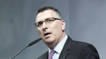 وزير الخارجية الإسرائيلي: اسرائيل “أخرت لمدة سنتين أو ثلاث على الأقل” امكانية امتلاك إيران لسلاح نووي