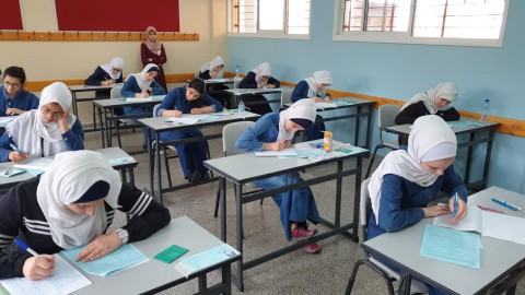 للعام الثاني.. حرمان طلبة الثانوية في غزة من الامتحانات