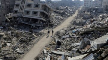 الدفاع المدني.. استشهاد 12 فلسطينيا بنيران الجيش الإسرائيلي غالبيتهم قرب مركزين للمساعدات في وسط وجنوب قطاع غزة