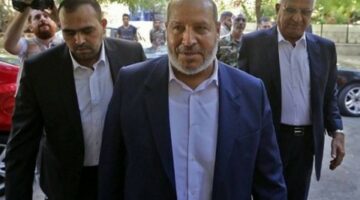 وفد من قيادة حركة “حماس” يتوجه إلى مصر بشكل مفاجئ لبحث ملف حرب غزة وصفقة تبادل الأسرى مع إسرائيل