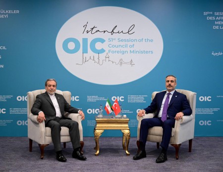 “إعلان إسطنبول”.. دعم إيران وغزة وسوريا ضد عدوان إسرائيل 