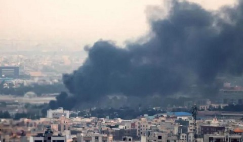 عقب الاعلان عن قف إطلاق النار.. الإعلام الإيراني يعلن عن انفجارات في شمال البلاد وتفعيل أنظمة الدفاعات المضادة للطيران