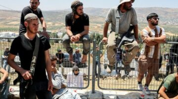 اربعة شهداء فلسطينيين و7 إصابات برصاص الجيش وهجوم مستوطنين متطرفين على بلدة “كفر مالك” واليامون وسط الضفة الغربية.. المعارضة الاسرائيلية تعتبرها “مجزرة يهودية عنيفة” والسلطة الفلسطينية تتهم حكومة إسرائيل‎