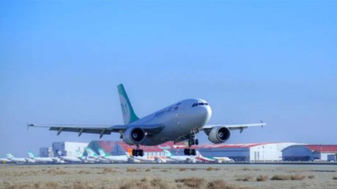 إيران تعيد فتح مجالها الجوي جزئيا بعد وقف إطلاق النار مع إسرائيل