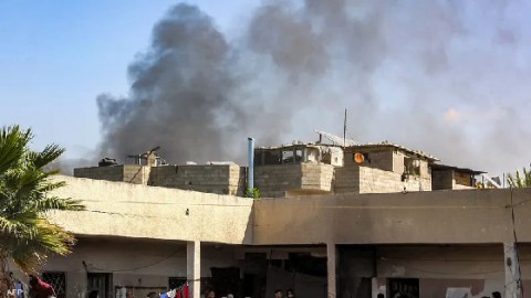 إسرائيل تقتل 40 فلسطينيا بقطاع غزة الجمعة بينهم أطفال وطالبو مساعدات واصابة العشرات في سلسلة غارات وهجمات متواصلة