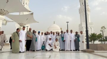 مسجد القبلتين يلفت الأنظار بتصميمه الهندسي – أخبار السعودية