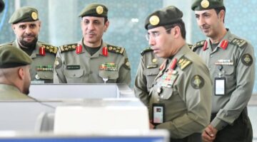 اللواء المربع يقف على الخدمات المقدمة لضيوف الرحمن في صالات الجوازات بمطار المدينة المنورة – أخبار السعودية