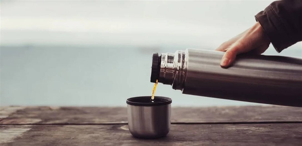 وفاة رجل بعد 10 أعوام من استخدامه «ترمس شاي متآكل» – أخبار السعودية