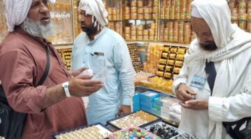 السُبحة والسجادة أغلى هدية من أطهر البقاع – أخبار السعودية