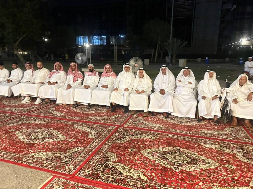 آل شاطر يستقبلون المعزين في إبراهيم – أخبار السعودية