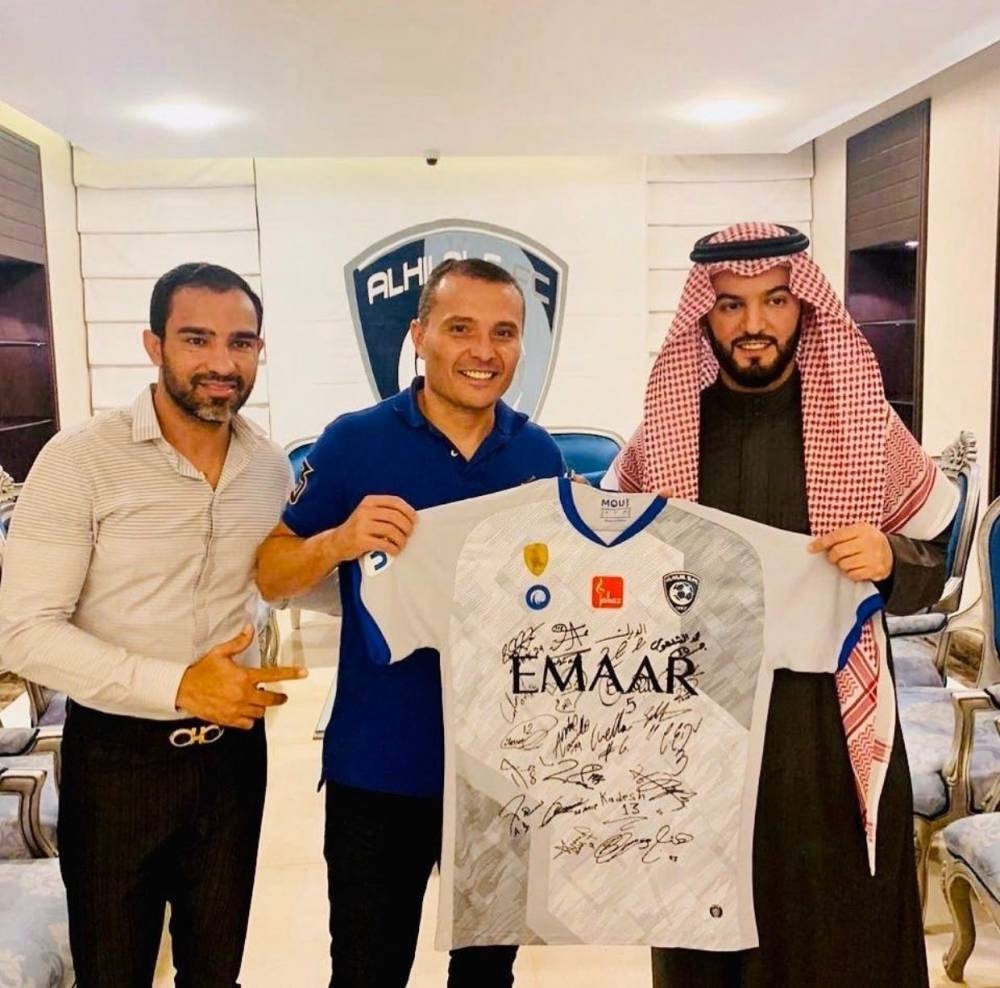 كاماتشو لـ«عكاظ»: أحذر الهلال من فخ باتشوكا.. والتأهل بيده – أخبار السعودية