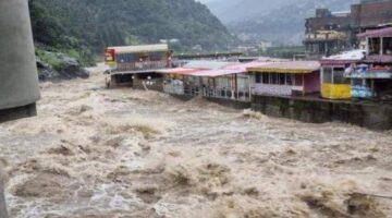 مأساة نهر سوات.. 15 طفلاً بين 32 ضحية فيضانات شمال غرب باكستان – أخبار السعودية