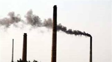 مصرع 4 عمال وإصابة اثنين آخرين في حريق ضخم داخل مصنع بحلوان