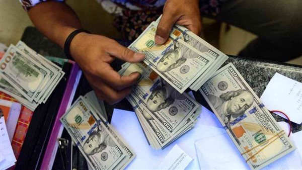 مفاجأة التحويلات تهز سوق الدولار.. أخطر تصريح لوزير الزراعة عن لقمة العيش.. الأسواق تستعد لسيناريوهات المركزي القادمة