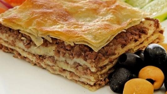 طريقة عمل الرقاق في عيد الأضحى باللحمة والقشطة
