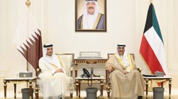 ولي العهد يستقبل العبدالله ورئيس الوزراء القطري