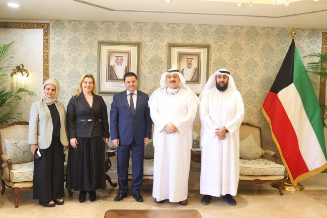العوضي يبحث مع سفير الأردن التعاون في التدريب الصحي واستقدام الكوادر التمريضية