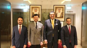 وزير الدفاع التقى أعضاء السفارة الكويتية بسنغافورة