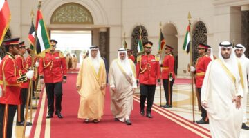 نائب رئيس الإمارات يصل الكويت في زيارة رسمية