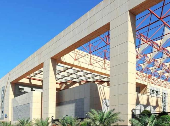 استمرار بقاء أعضاء هيئة التدريس بالسكن الجامعي في الشويخ
