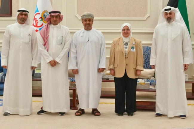 القلاف بحثت مع «الجمركي الخليجي» القانون الموحد