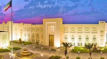 الكويت تُدين وتستنكر بشدة الهجمات الاسرائيلية على إيران